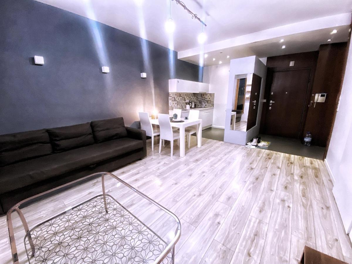 Dreams Apartmens Centrum วอร์ซอ ภายนอก รูปภาพ